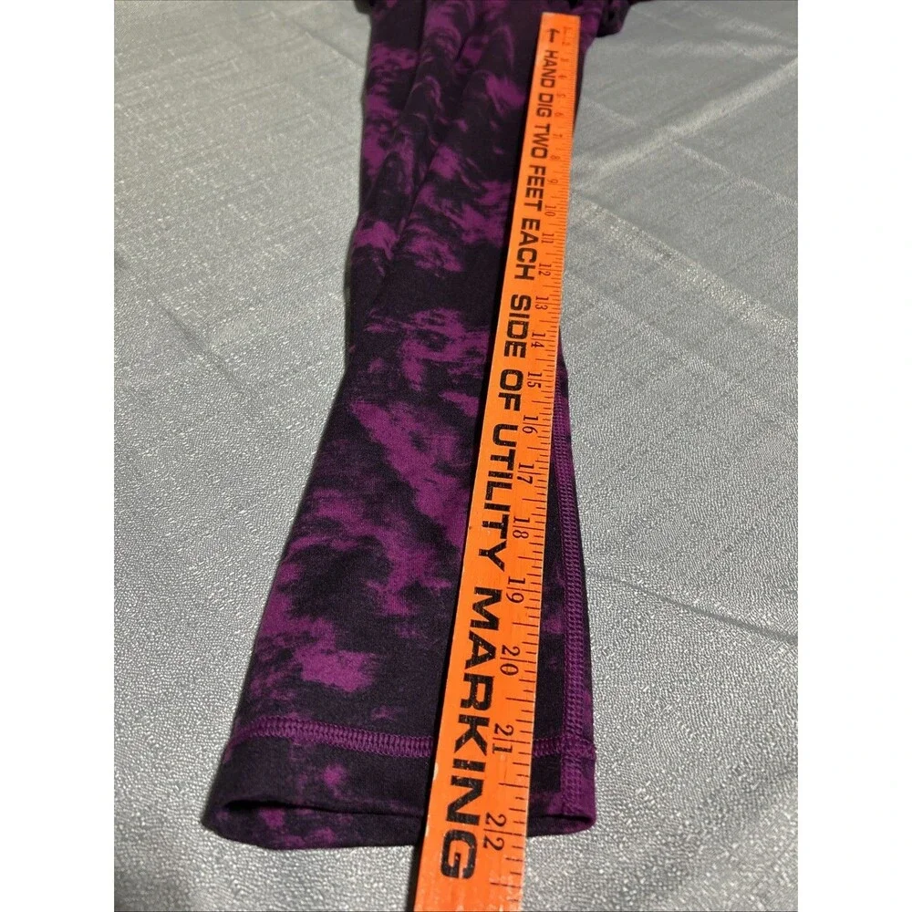 Lululemon Wunder‎ Under Crop II  Breezie Regal Plum Black size 4 Fold over